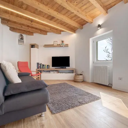 Family House Il Butto Prázdninový dům *